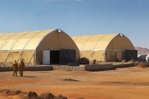 Las carpas curvas son fáciles de montar y desmontar, adecuadas para diversas ocasiones, como acampadas, reuniones al aire libre, exposiciones, etc.
