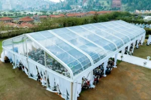 Large Curved Transparent Roof Tent